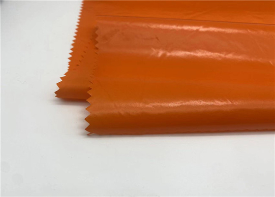 100 Vật liệu tái chế 380T Vải Taffeta Nylon chống gió phủ PU sáng cho áo khoác